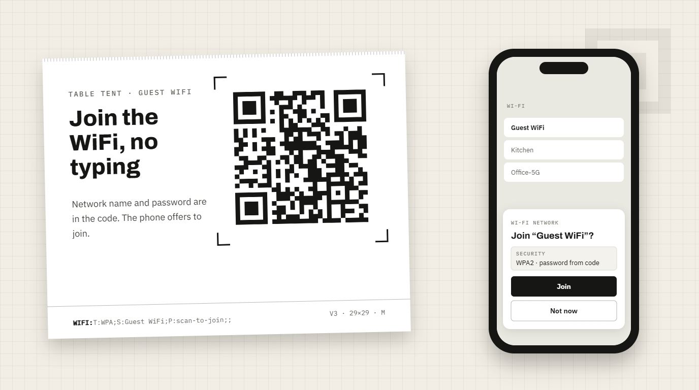 Een tafelstandaard met een QR-code voor gastenwifi naast een telefoon die vraagt om verbinding te maken met het netwerk Guest WiFi, met een knop Verbind